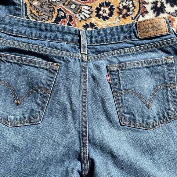 Levi’s 545 Women’s Low Bootcut Denim Jeans Size 10M Medium Wash - Picture 14 of 15